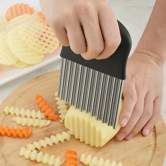 Stainless Steel Crinkle Cutter – Wavy Knife for Chips, Veggies & Fries