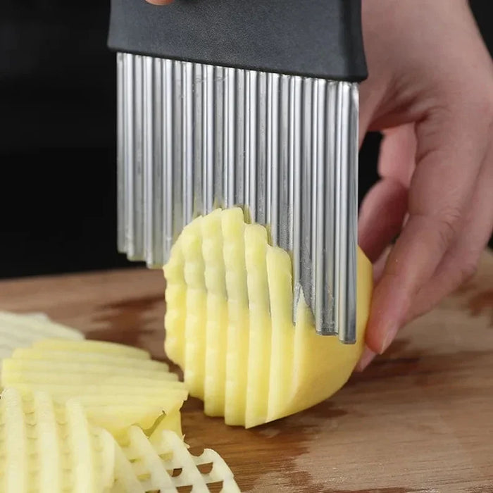 Stainless Steel Crinkle Cutter – Wavy Knife for Chips, Veggies & Fries